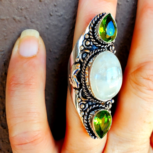 New Rainbow Moonstone & Peridot 925 Silver Statement Ring. - Picture 5 of 13